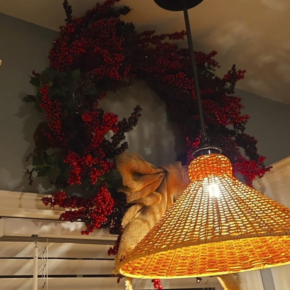 Frontgate Winterberry Garland - Picture 2 of 7